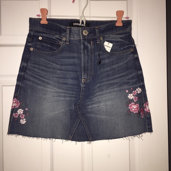 Express Dresses & Skirts - NEW express denim skirt with embroidered flowers